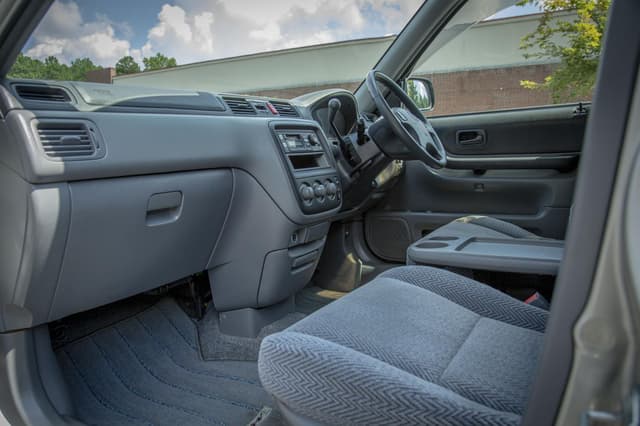 1996 Honda CR-V JDM car for sale — photo 9 of 17