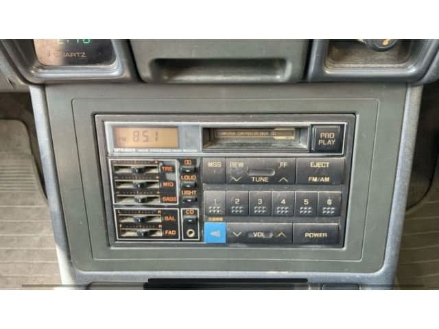 1991 Mitsubishi Pajero JDM car for sale — photo 15 of 17