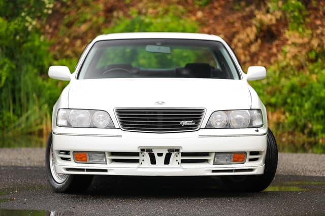 1996 Nissan Cima JDM car for sale — photo 18 of 25