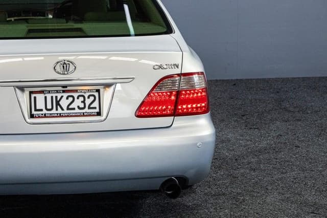 2007 Toyota Crown JDM car for sale — photo 8 of 20