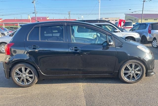 2007 Toyota Vitz JDM car for sale — photo 6 of 25