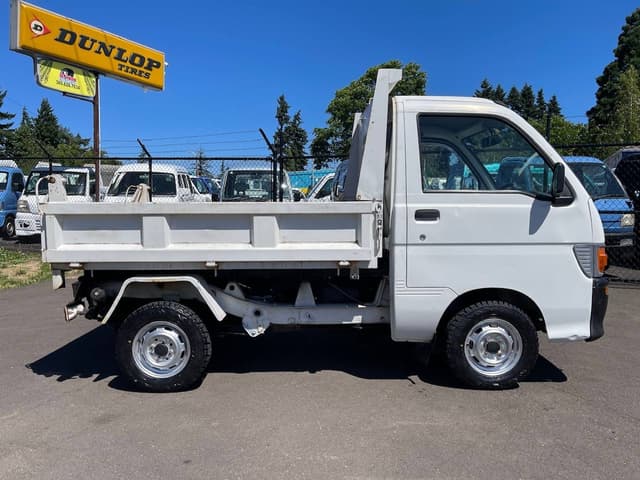 1998 Daihatsu Hijet JDM car for sale — photo 13 of 25