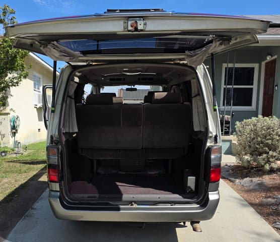 1999 Toyota HiAce JDM car for sale — photo 18 of 24