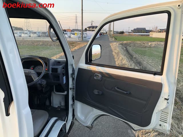 1995 Mitsubishi Minicab JDM car for sale — photo 12 of 23