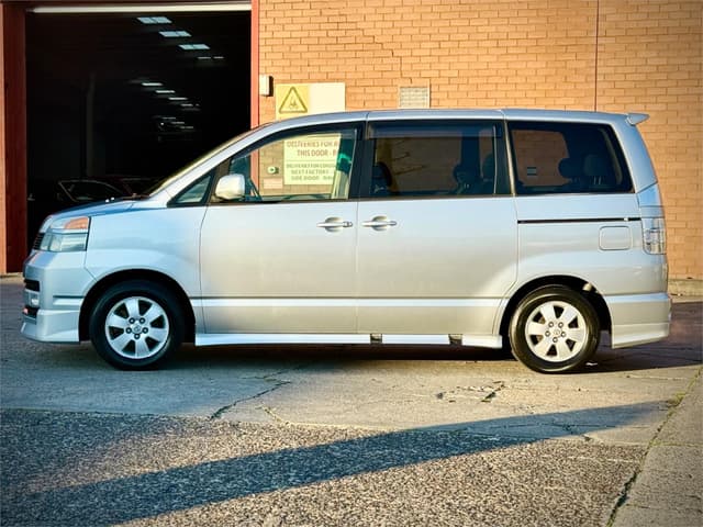 2003 Toyota Voxy, AZR60 for sale | JDMBUYSELL