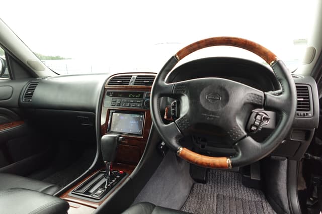 1999 Nissan Cedric JDM car for sale — photo 16 of 20
