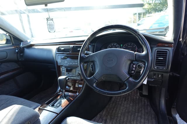 1997 Nissan Cima JDM car for sale — photo 14 of 18