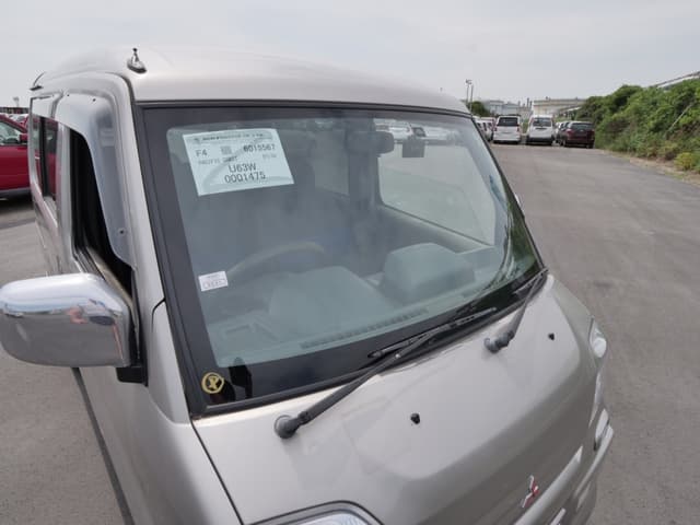 2001 Mitsubishi Town Box JDM car for sale — photo 12 of 25