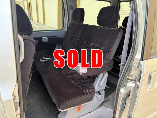 2001 Daihatsu Atrai JDM car for sale — photo 16 of 21