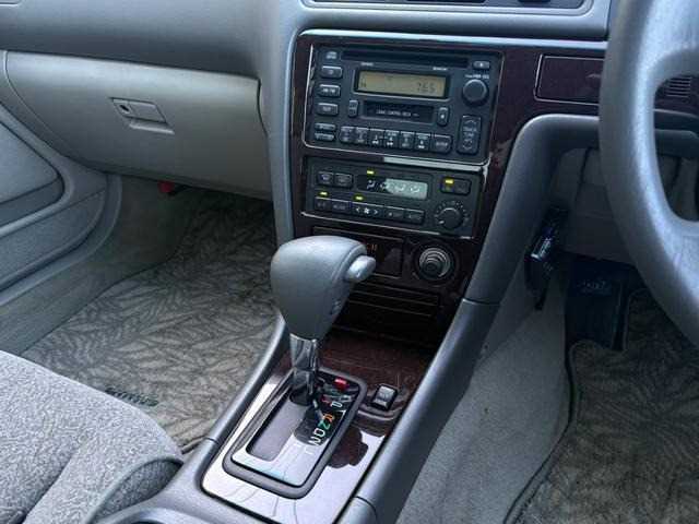 1997 Toyota Mark II JDM car for sale — photo 13 of 20