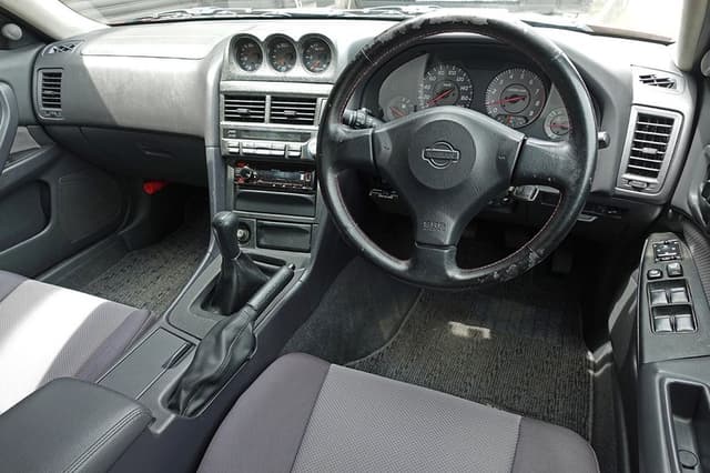 1998 Nissan Skyline JDM car for sale — photo 20 of 25