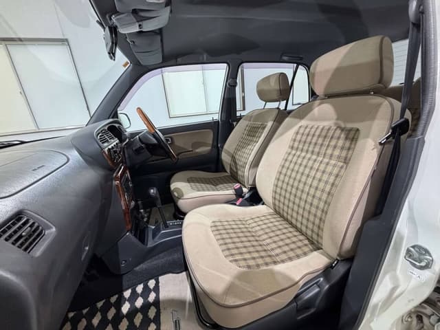 2001 Daihatsu Mira JDM car for sale — photo 12 of 25