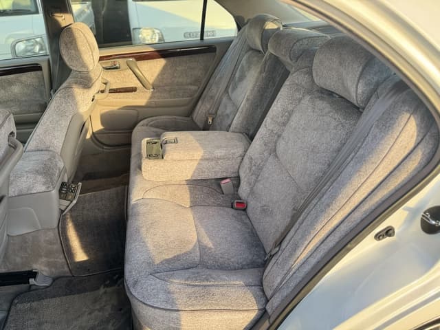 2000 Toyota Majesta JDM car for sale — photo 9 of 25