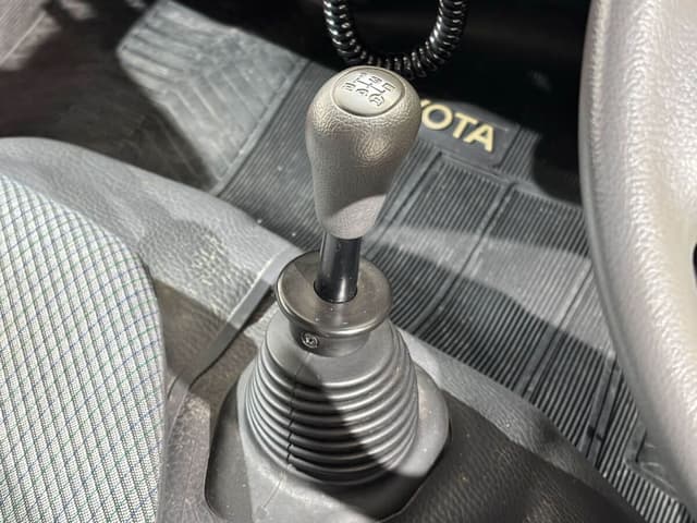 1995 Toyota HiAce JDM car for sale — photo 15 of 25