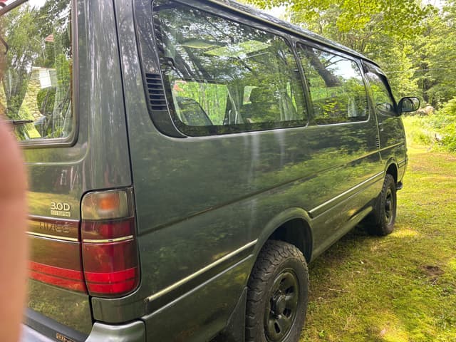 1995 Toyota HiAce JDM car for sale — photo 19 of 20