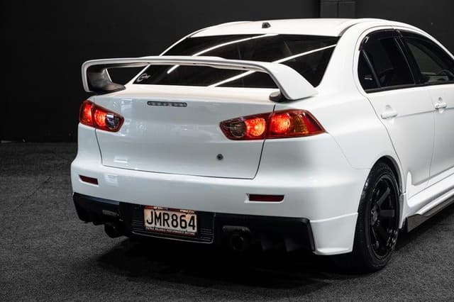 2008 Mitsubishi Lancer Evolution JDM car for sale — photo 16 of 20