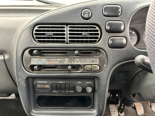 1997 Daihatsu Hijet JDM car for sale — photo 11 of 25