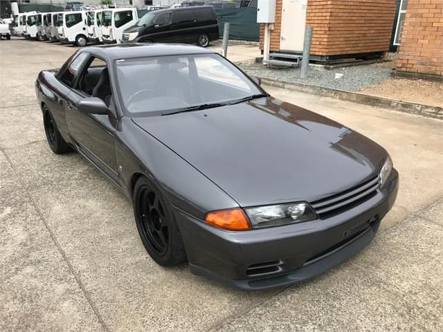 1990 Nissan Skyline JDM car for sale — photo 3 of 18