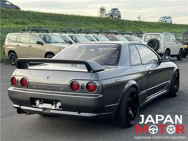 1993 Nissan Skyline JDM car for sale — photo 6 of 10