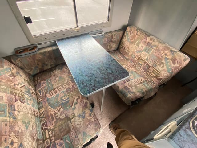 1995 Mitsubishi Delica JDM car for sale — photo 19 of 22