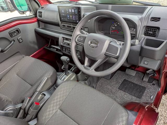 2026 Daihatsu Hijet JDM car for sale — photo 4 of 6