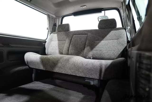 1997 Toyota HiAce JDM car for sale — photo 18 of 25