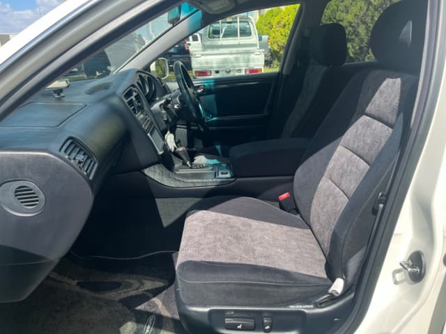 1997 Toyota Aristo JDM car for sale — photo 12 of 17