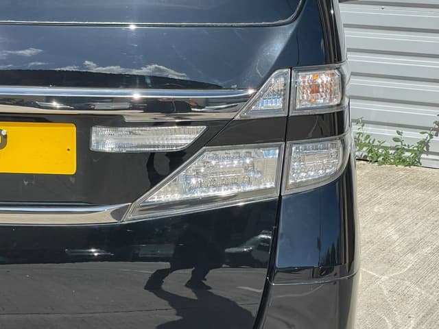 2012 Toyota Vellfire JDM car for sale — photo 22 of 25