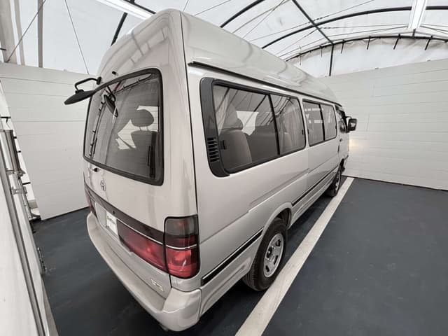 2001 Toyota HiAce JDM car for sale — photo 5 of 25