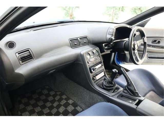 1989 Nissan Skyline JDM car for sale — photo 17 of 25