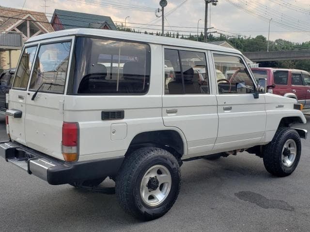 1992 Toyota Land Cruiser JDM car for sale — photo 2 of 8