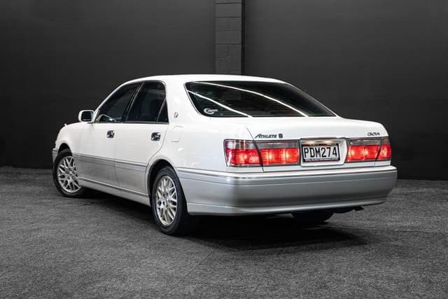 2000 Toyota Crown JDM car for sale — photo 4 of 20