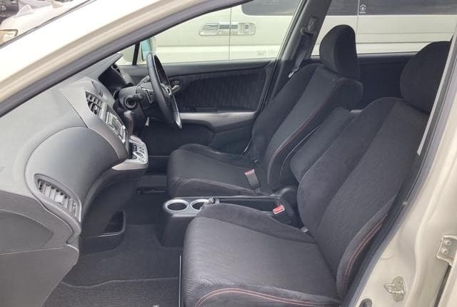 2010 Honda Stream JDM car for sale — photo 11 of 25