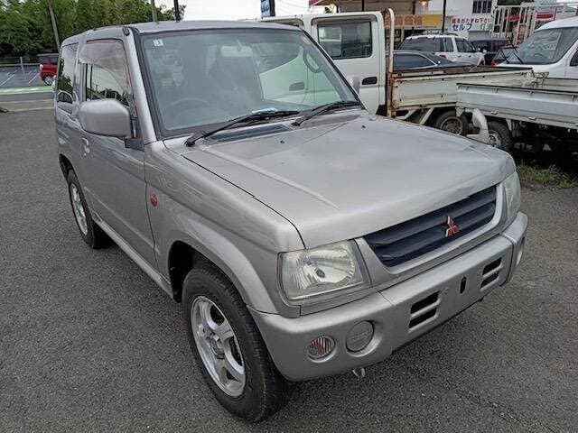 2000 Mitsubishi Pajero Mini JDM car for sale — photo 4 of 6