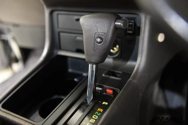 1995 Toyota HiAce JDM car for sale — photo 11 of 25