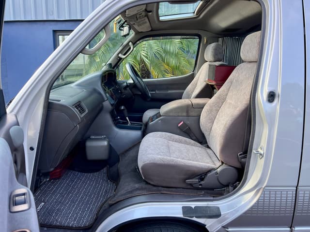 1996 Toyota HiAce JDM car for sale — photo 7 of 22