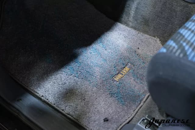 1998 Toyota Hilux JDM car for sale — photo 18 of 25