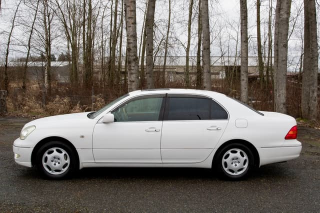 2001 Toyota Celsior JDM car for sale — photo 4 of 22