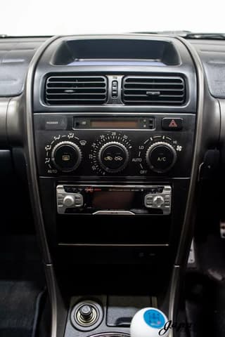 1999 Toyota Altezza JDM car for sale — photo 10 of 25