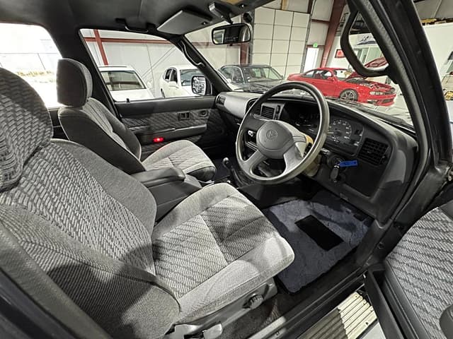 1994 Toyota Hilux JDM car for sale — photo 12 of 25