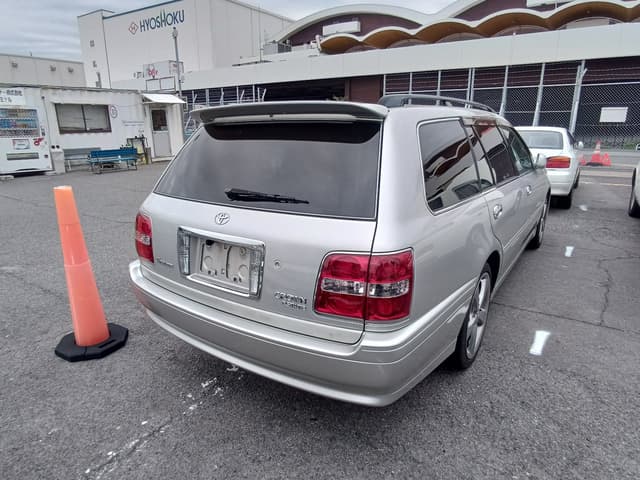 2000 Toyota Crown JDM car for sale — photo 3 of 15