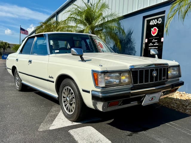 1982 Toyota Crown JDM car for sale — photo 14 of 25