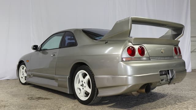 1998 Nissan Skyline JDM car for sale — photo 7 of 9