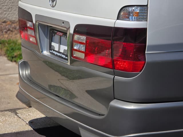 2000 Toyota Grand Hiace JDM car for sale — photo 10 of 25