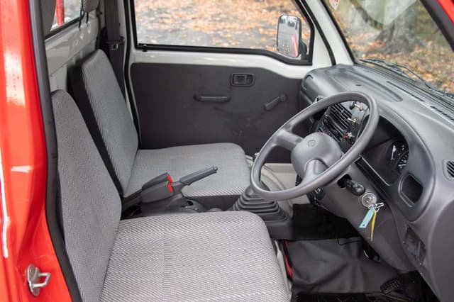 1999 Daihatsu Hijet JDM car for sale — photo 10 of 15