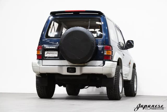 1993 Mitsubishi Pajero JDM car for sale — photo 8 of 25