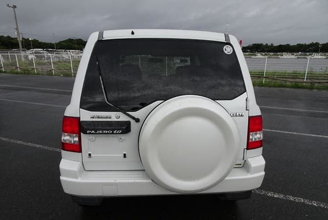 1999 Mitsubishi Pajero JDM car for sale — photo 4 of 25