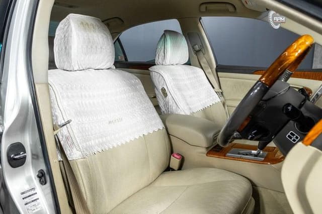 2005 Toyota Majesta JDM car for sale — photo 17 of 19