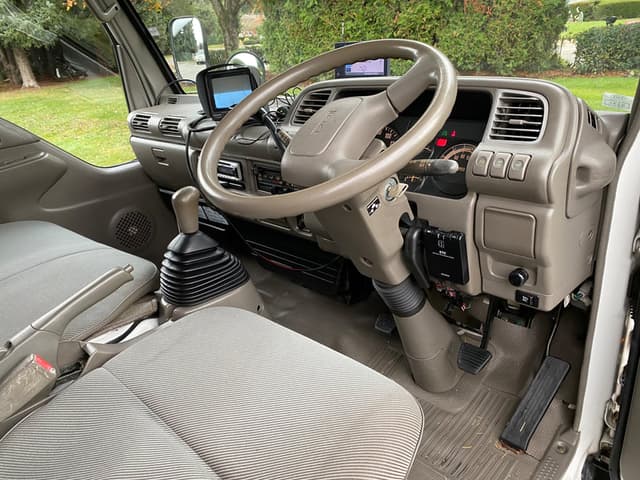 1996 Isuzu Elf JDM car for sale — photo 12 of 25
