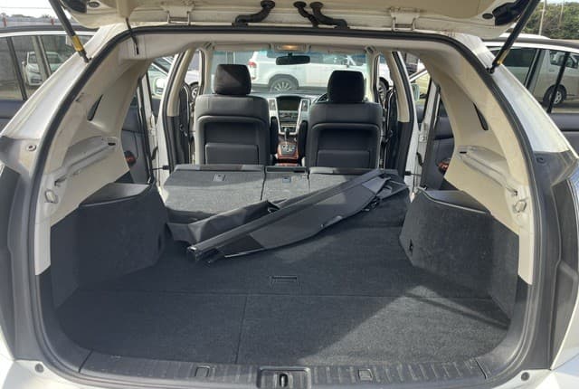 2009 Toyota Harrier JDM car for sale — photo 12 of 25